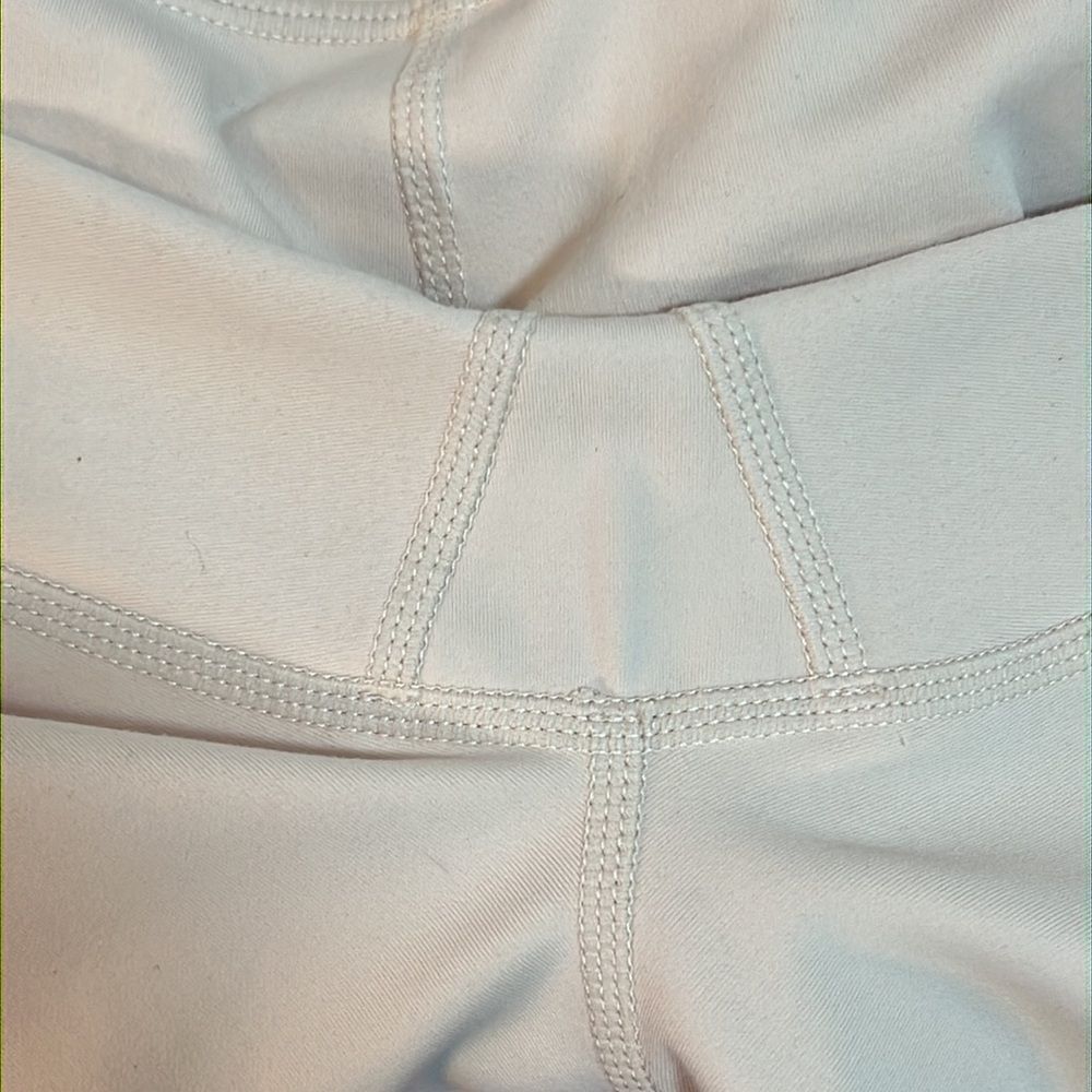 EUC Athleta Pale Peach Colored Leggings (M) - Picture 8 of 12